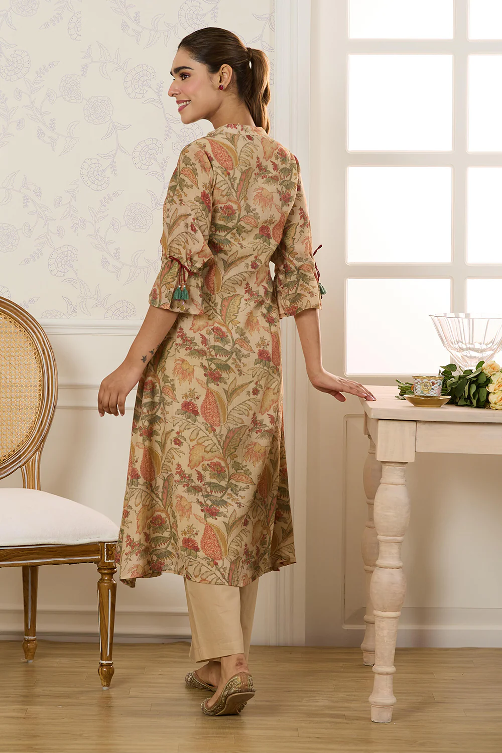 Beige Chanderi Silk Floral Printed Kurta Set - Image 3