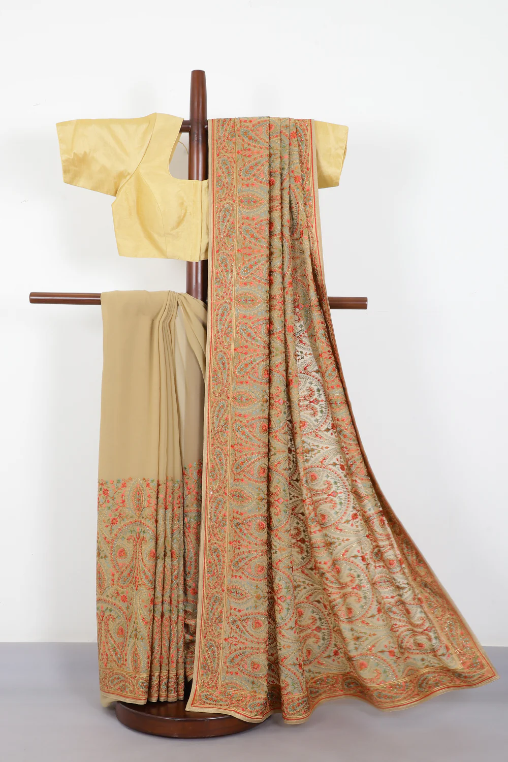 Beige Georggette Resham Embroidered And Swaroski Work Saree - Image 4