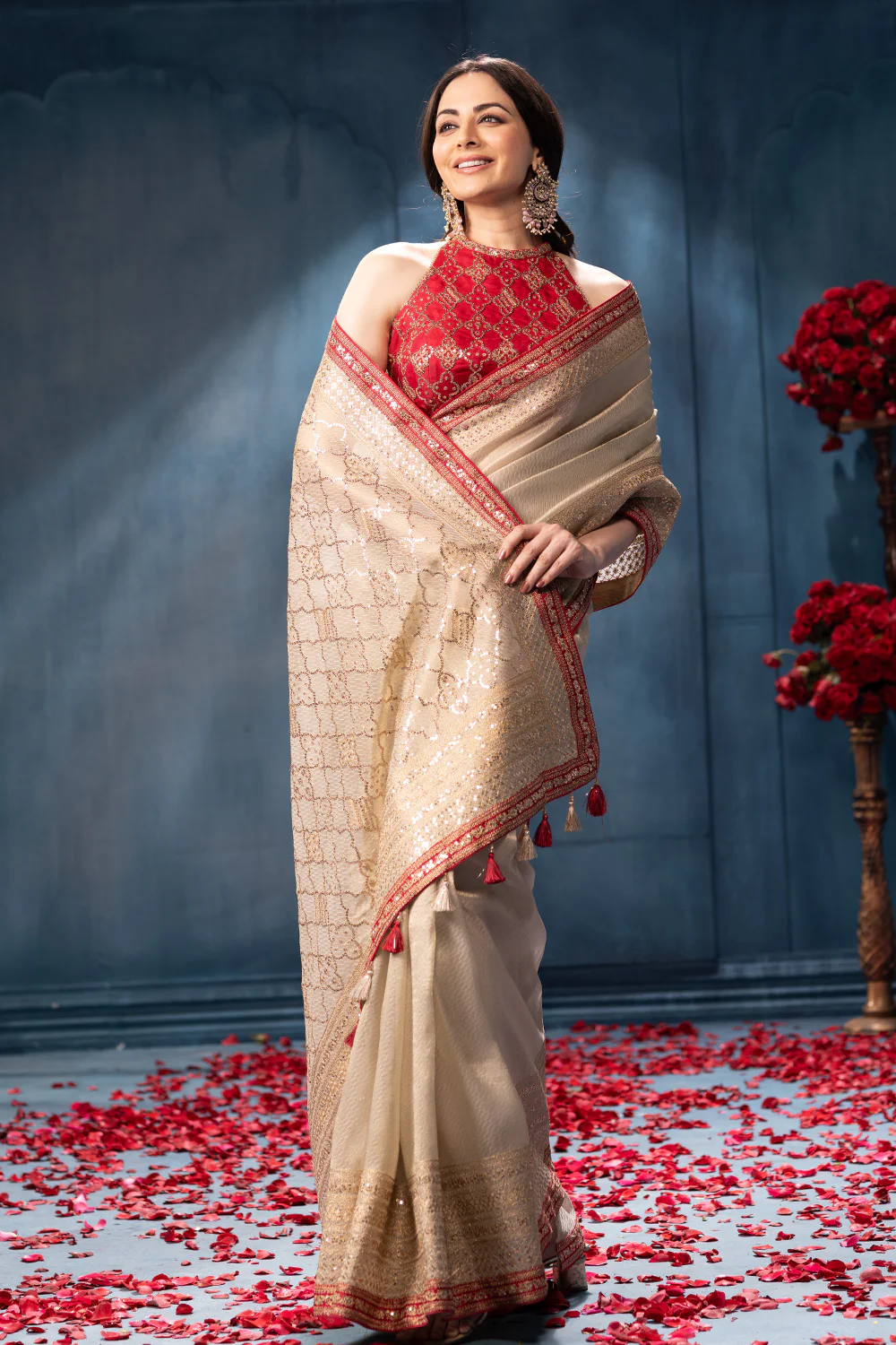 Beige Pure Metallic Tissue Sequins And Zari Embroidered Saree - Image 2