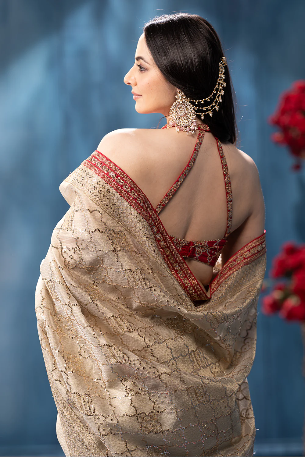 Beige Pure Metallic Tissue Sequins And Zari Embroidered Saree - Image 4