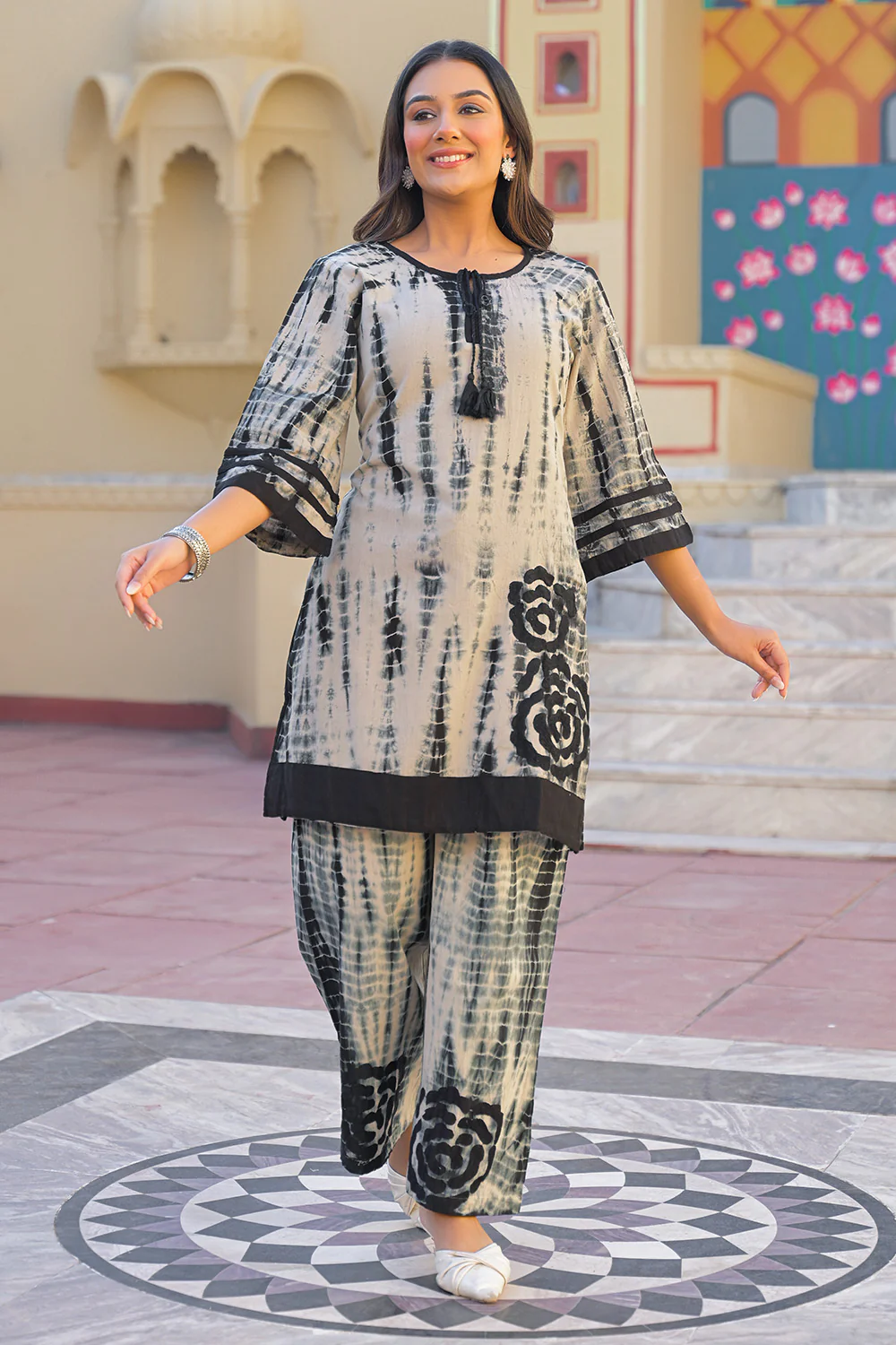 Black & Beige Cotton Shibori Printed Kurta Set - Image 2