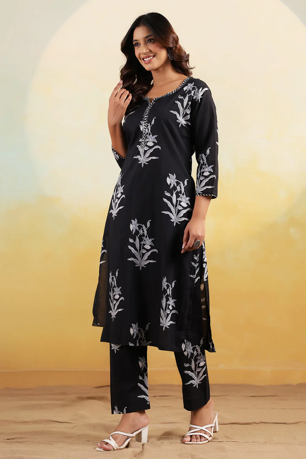 Black Color Floral Printed Long Kurta Set - Image 4