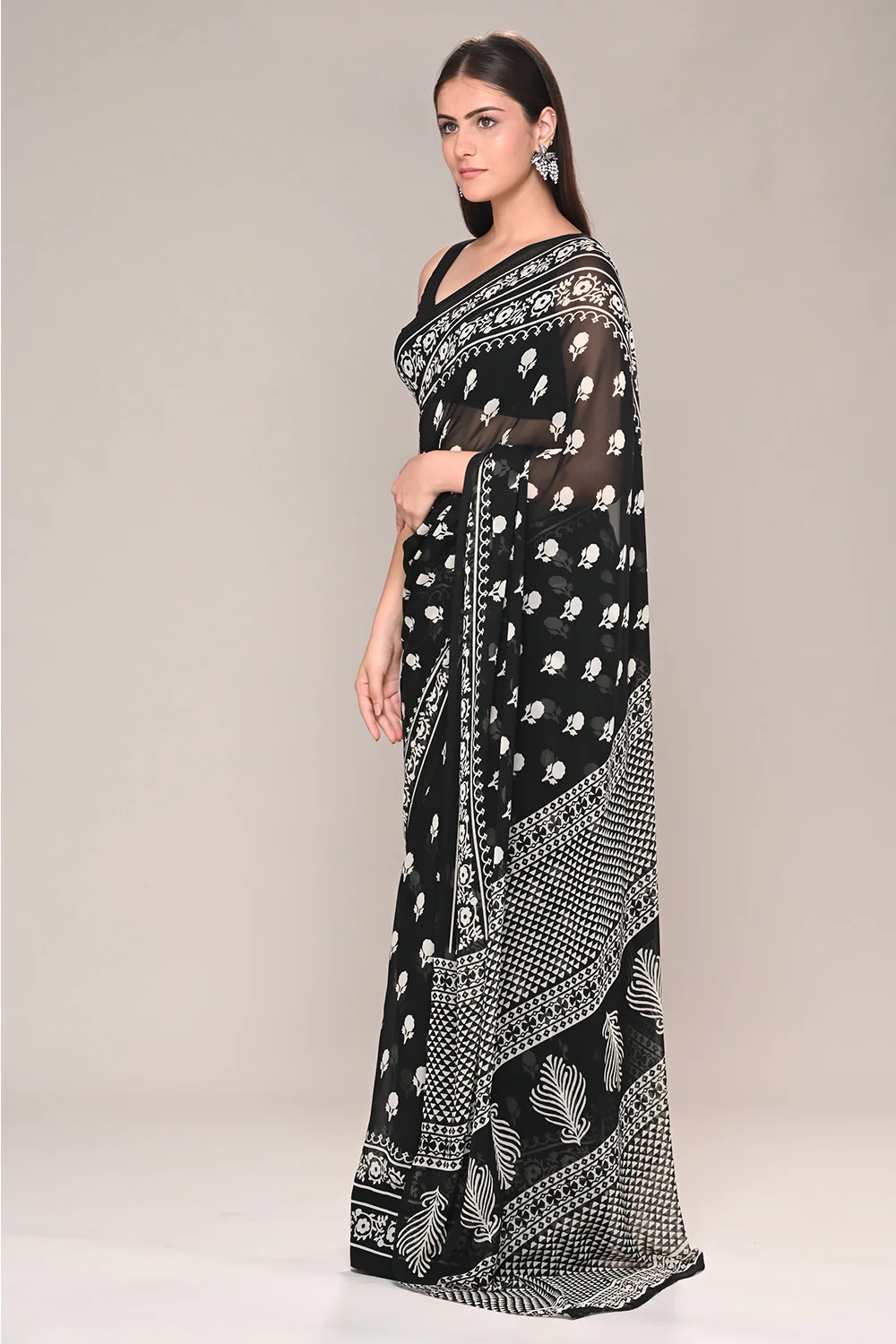 Black Color Printed Georgette Saree - Image 4