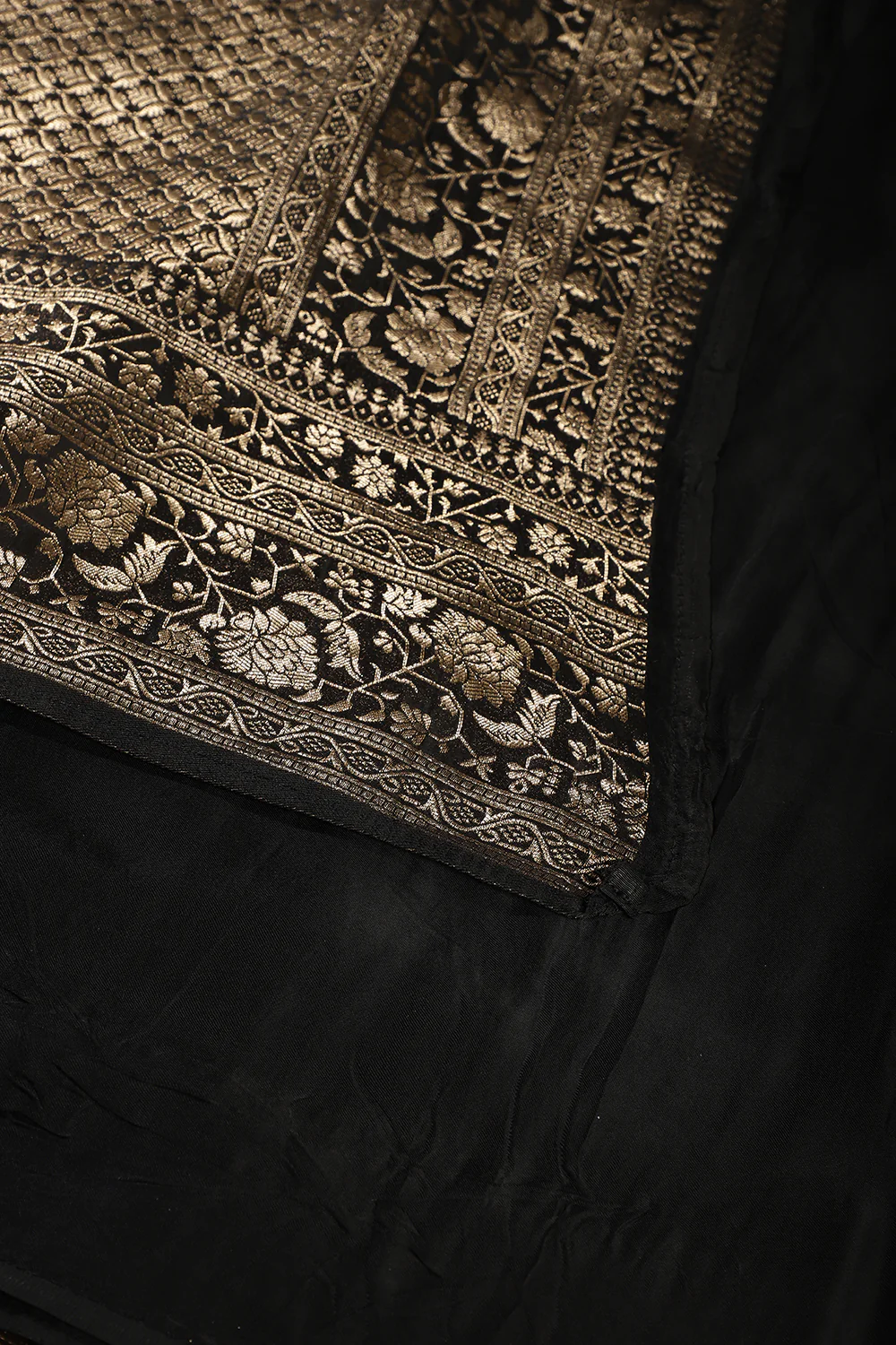 Black Woven South Silk Saree - Image 4