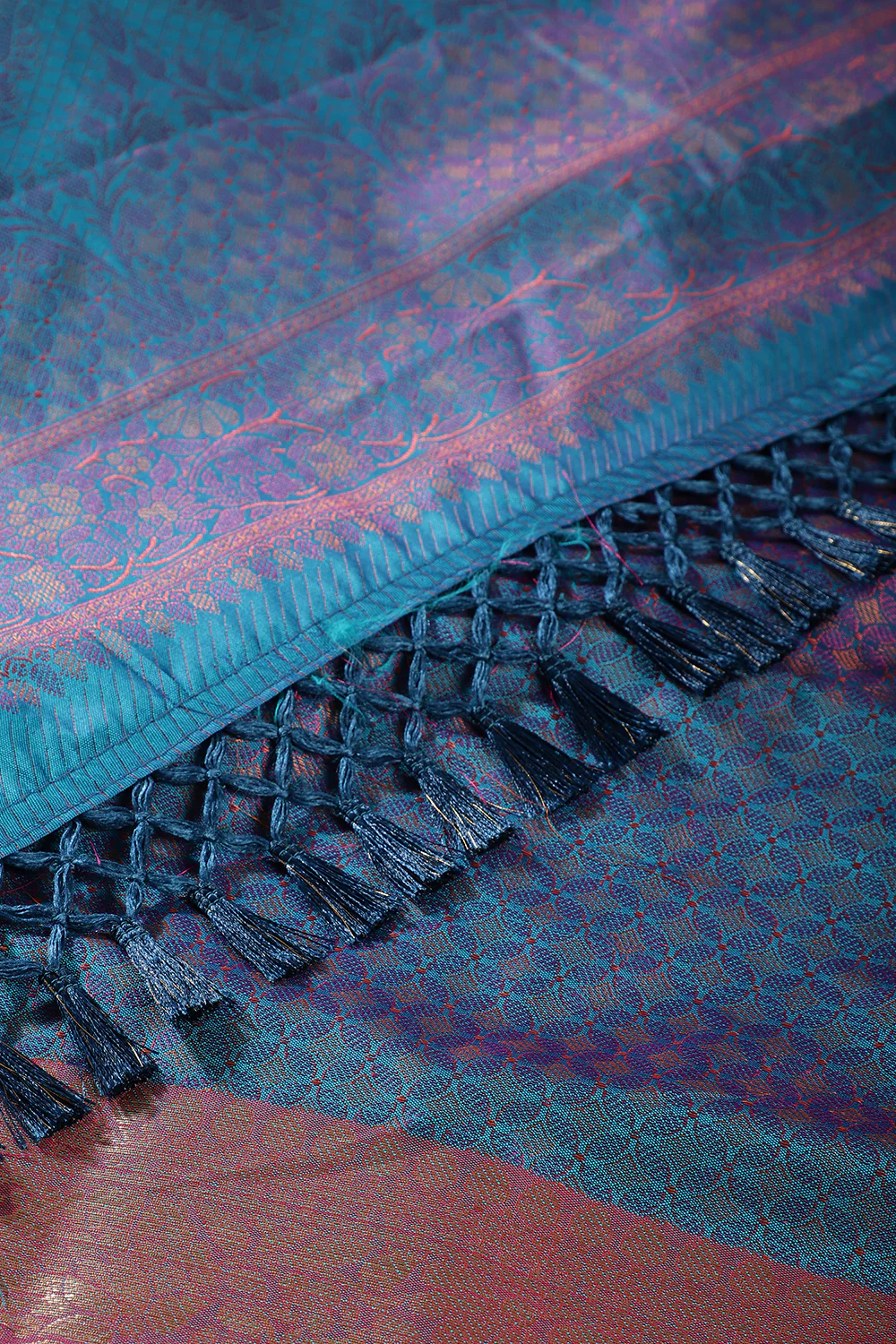 Blue Color Cotton Silk Resham & Zari Woven Saree - Image 4