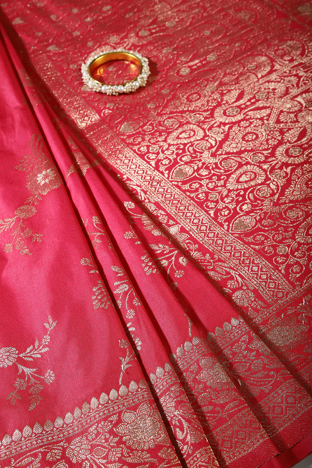 Fuchsia Color Art Silk Zari Woven Saree - Image 2