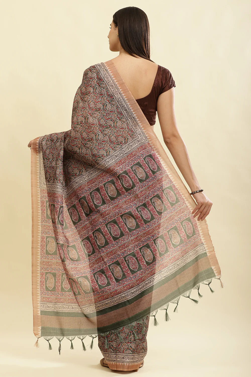 Green Cotton Silk Floral Boota Printed Saree - Image 3