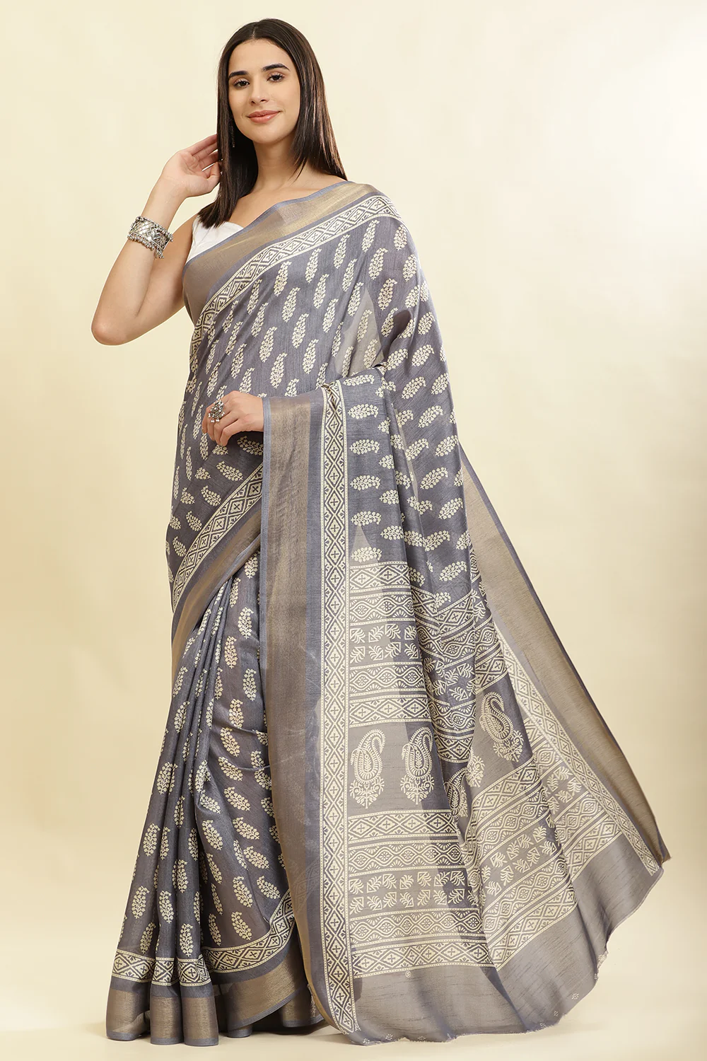 Grey Color Cotton Silk Boota Printed And Zari Woven Saree - Image 4