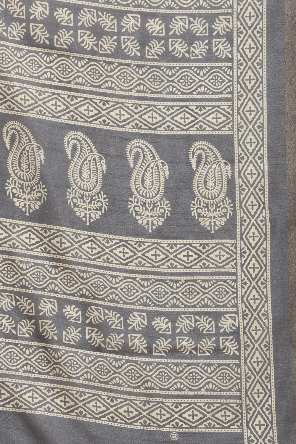 Grey Color Cotton Silk Boota Printed And Zari Woven Saree - Image 7