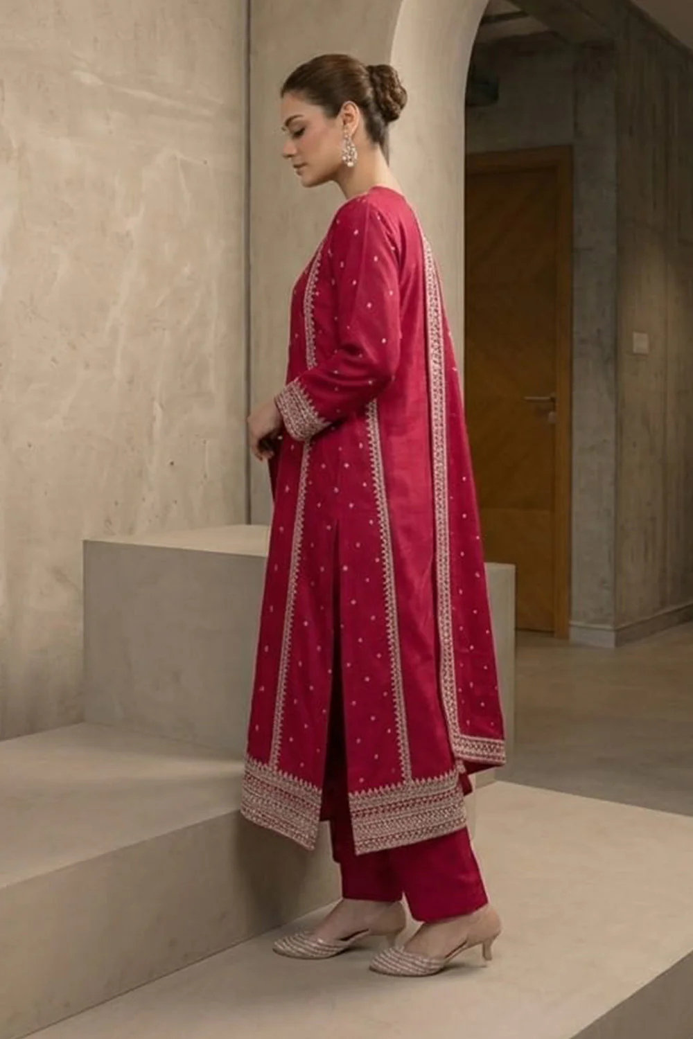 Magenta Pink Crepe Silk Zari and Sequins Embroidered Anarkali Suit - Image 3