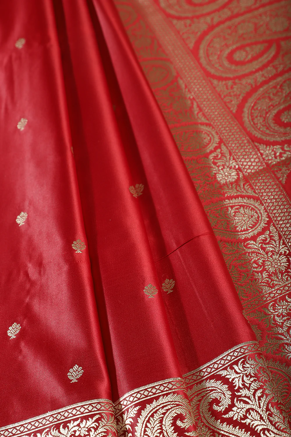 Maroon Banarsi Silk Zari Woven Saree - Image 3