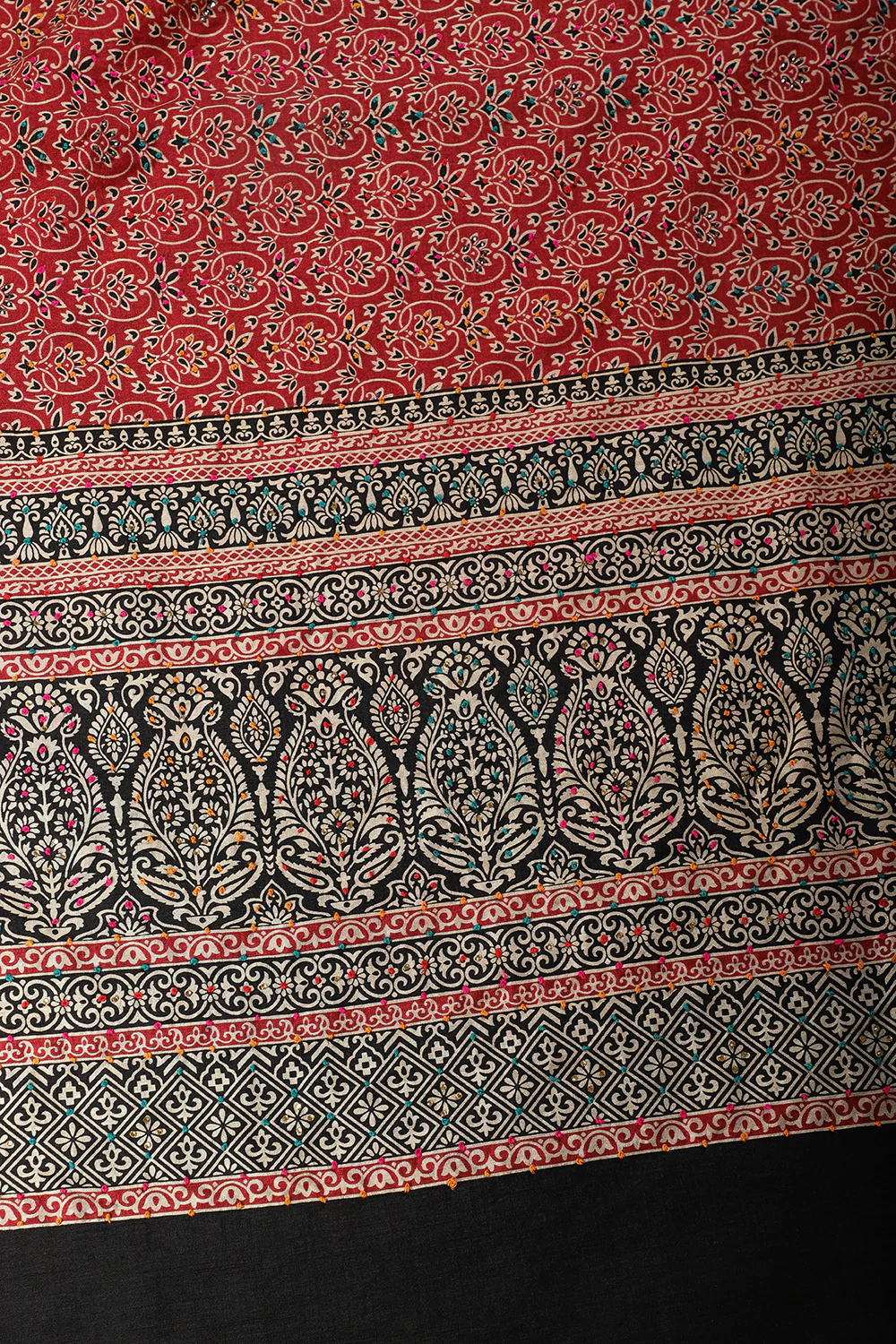Maroon Silk Printed And Hand-Knot Work Saree - Image 2