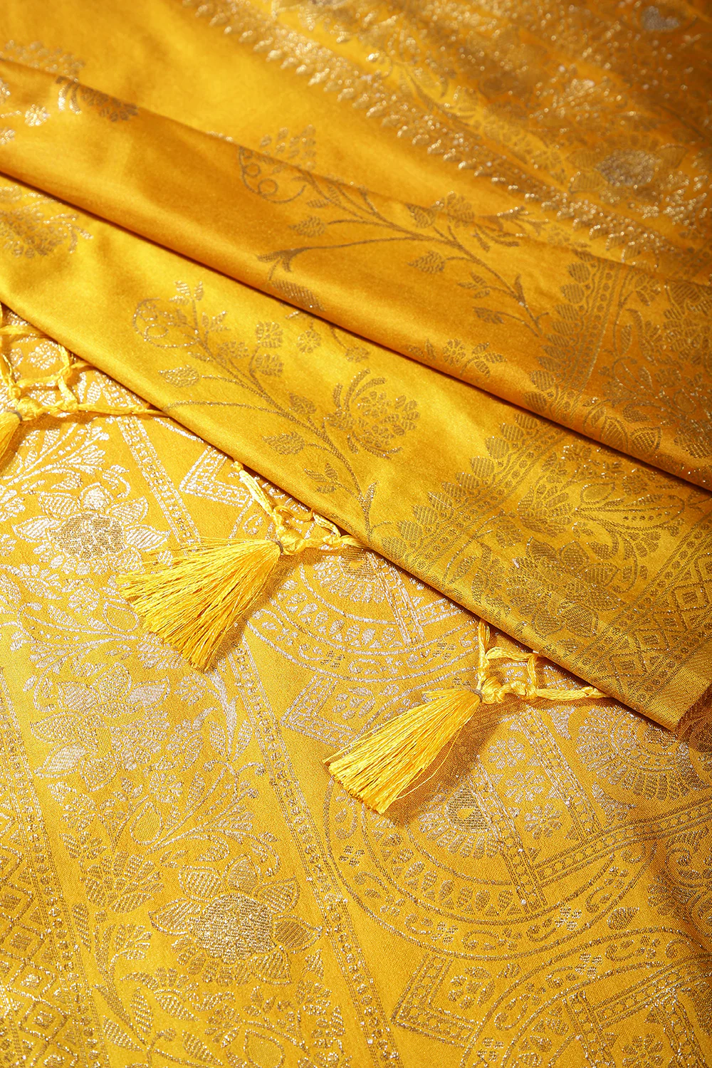 Mustard Color Art Silk Zari Woven Saree - Image 2
