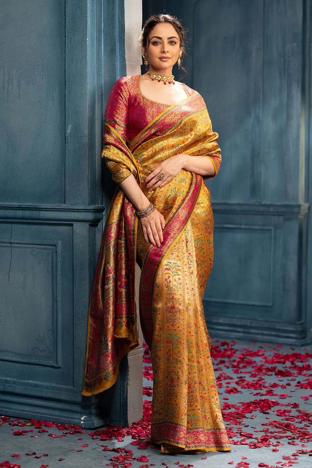 Mustard Position Print Woven Silk Saree - Image 3