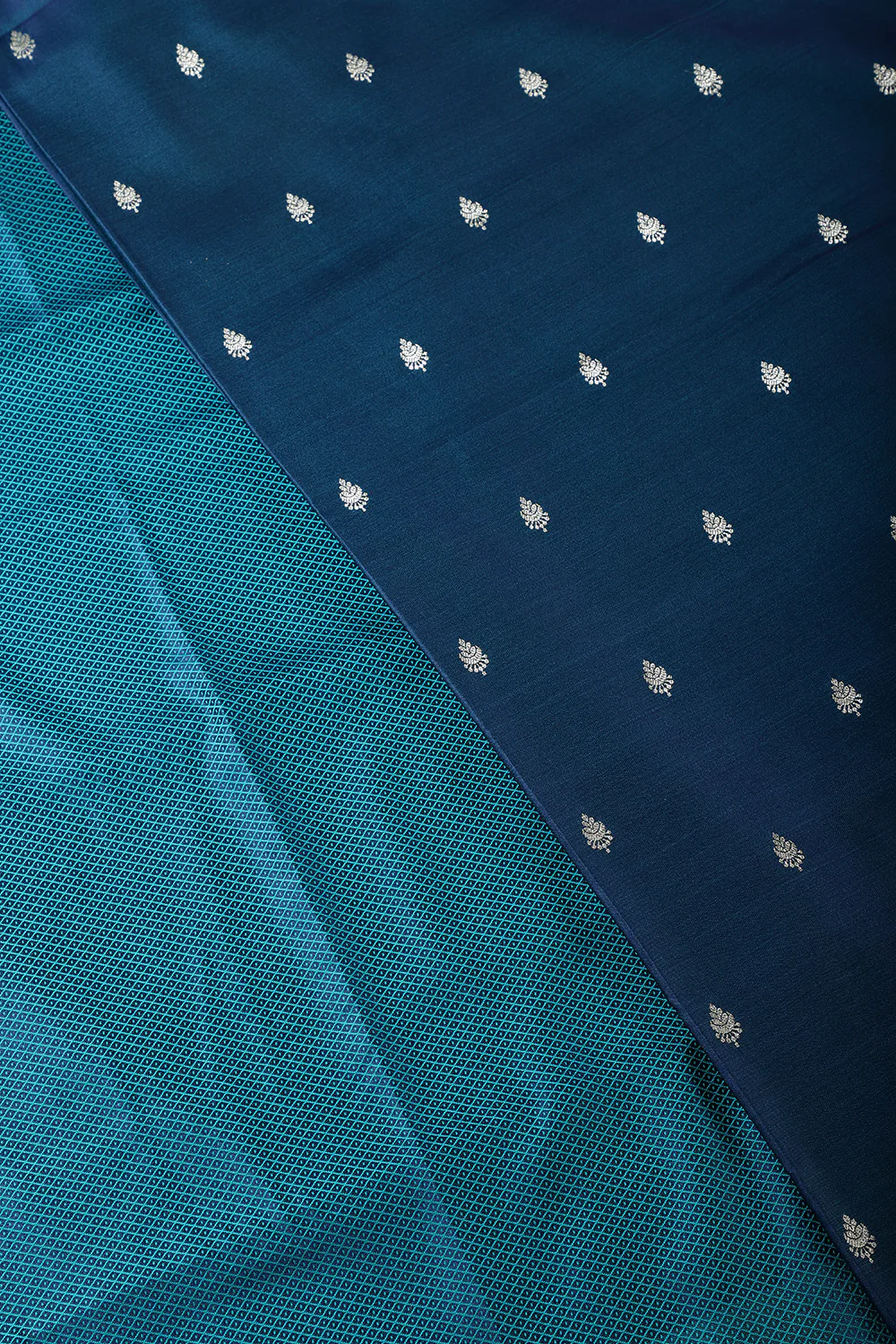 Nile Blue Banarsi Silk Zari Woven Saree - Image 3