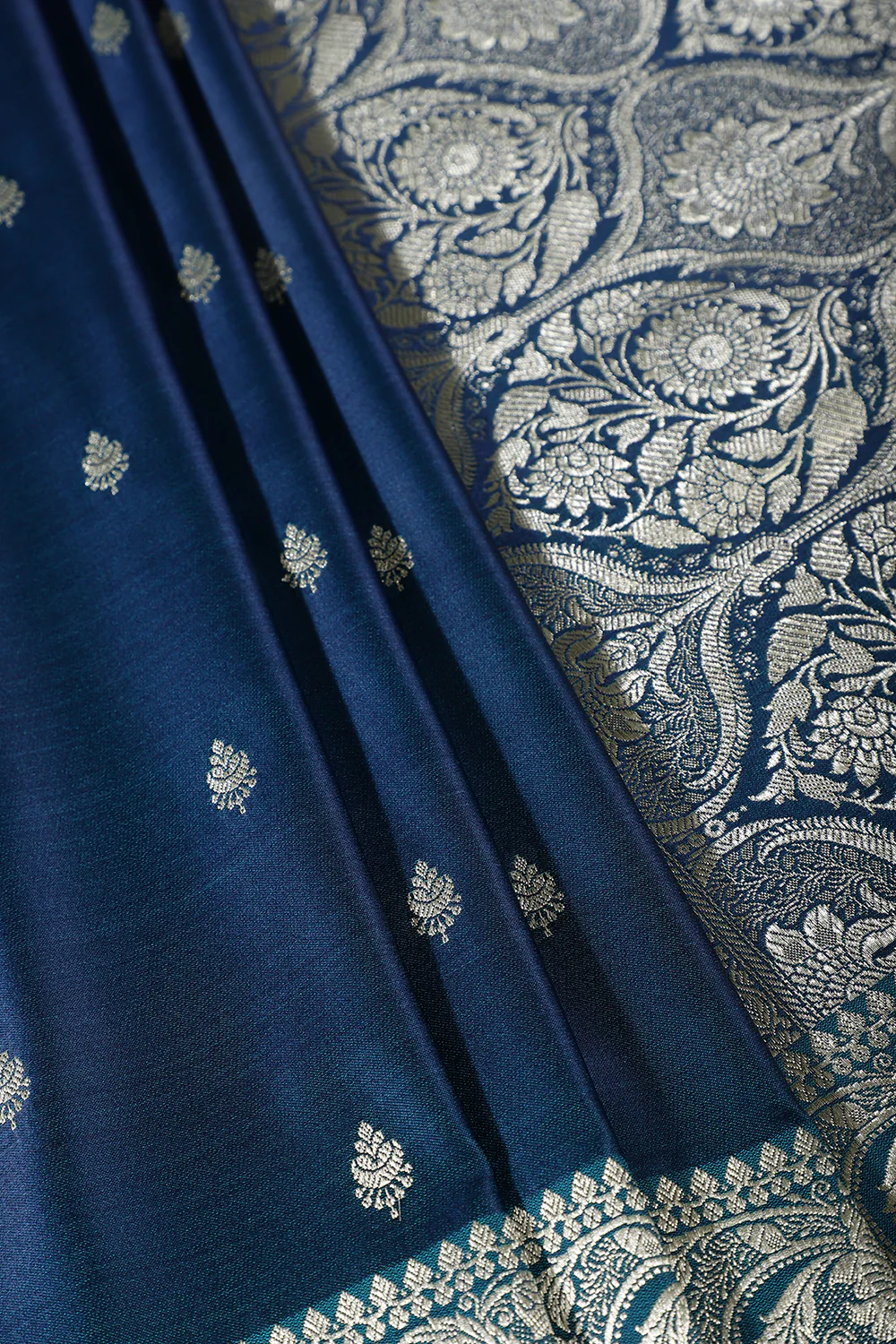 Nile Blue Banarsi Silk Zari Woven Saree - Image 4