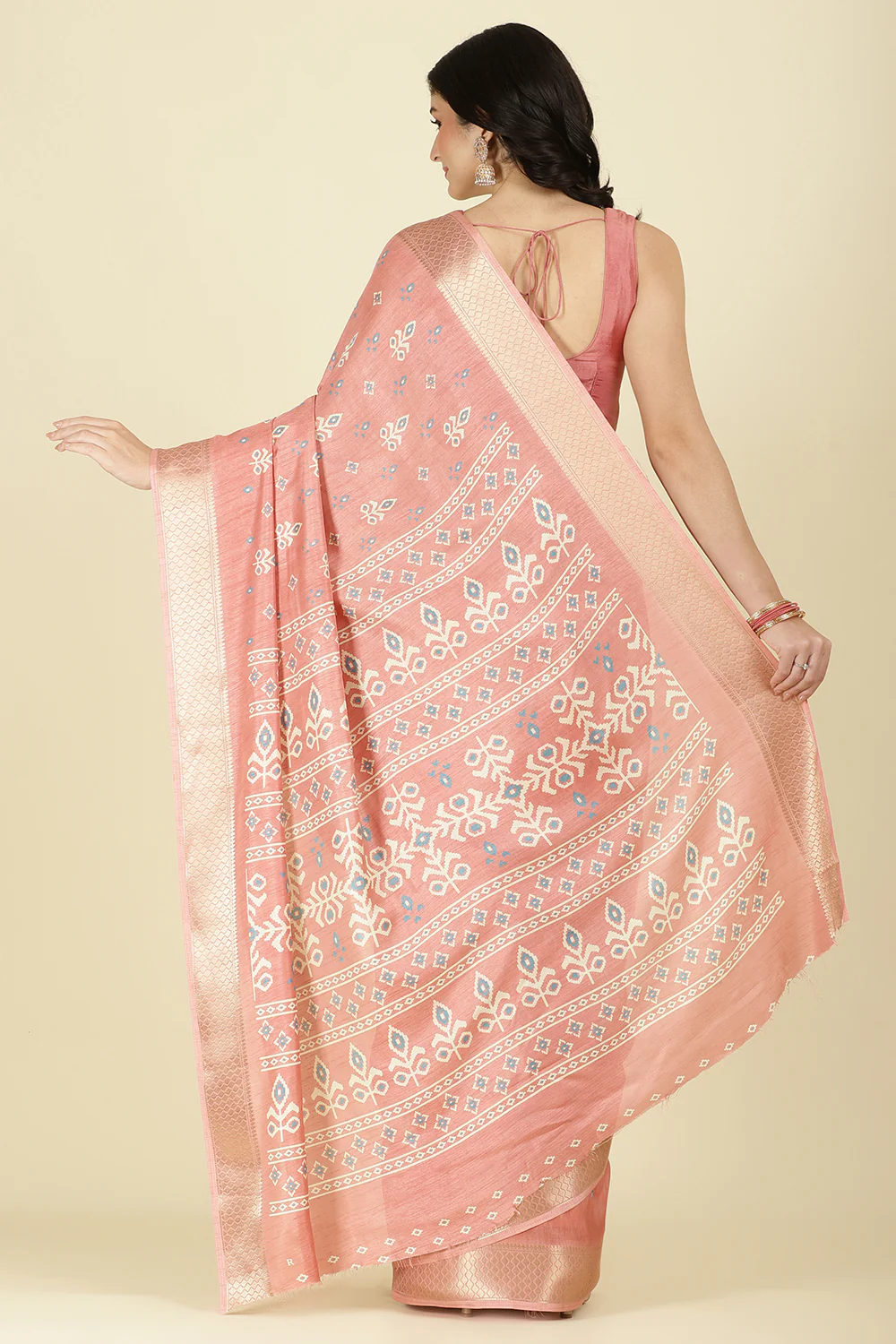 Peach Cotton Silk Printed And Zari Woven Saree - Image 3