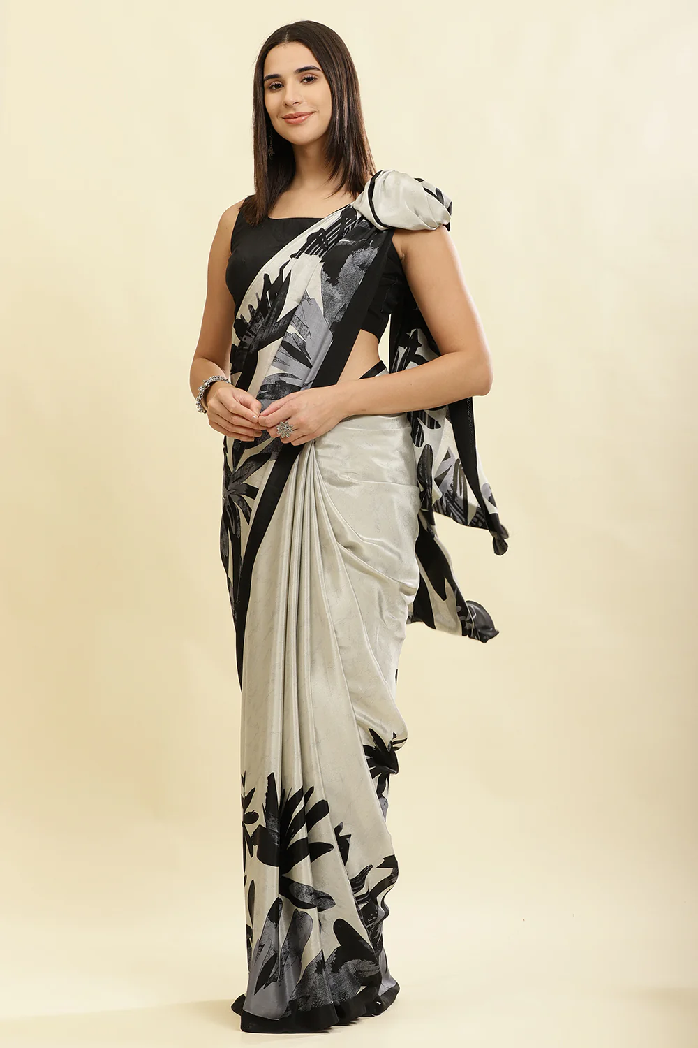 Pista Printed Crepe Silk Saree - Image 3
