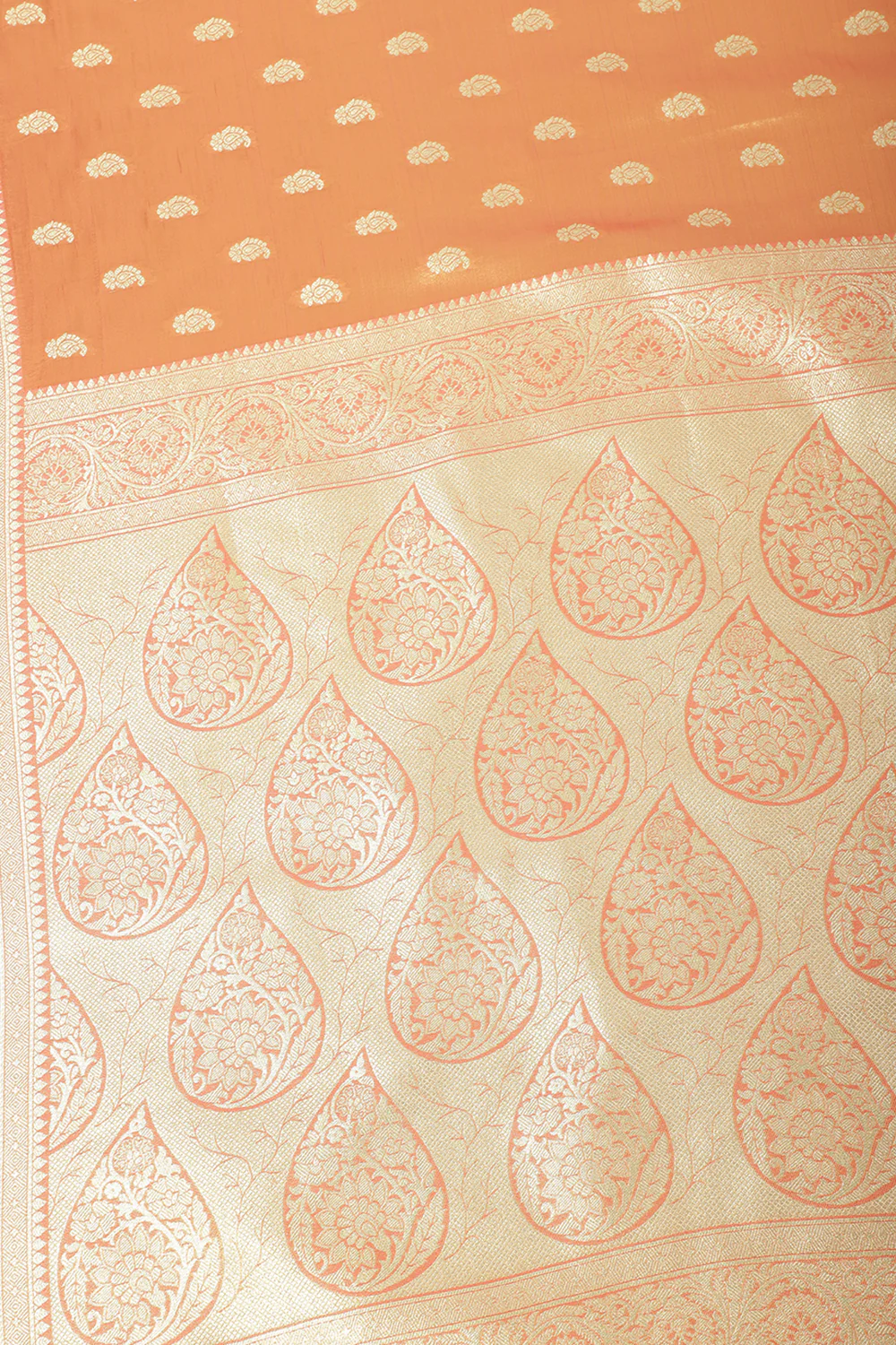 Rani & Gold Dual Toned Silk Woven Saree - Image 5