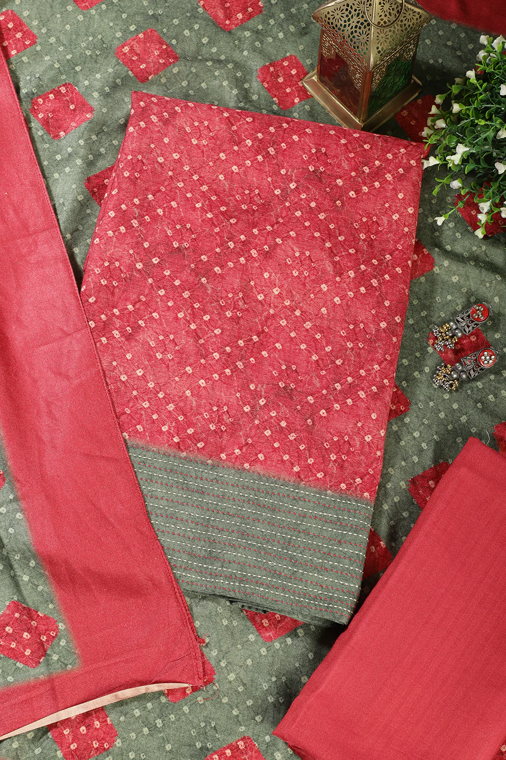 Red Spun Bandhani Printed Unstitched Suit Fabric