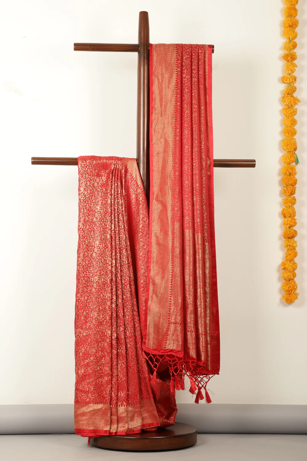 Red Zari Woven Soft Silk Saree - Image 4
