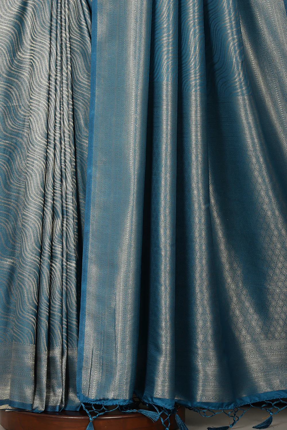 Royal Blue Zari Woven Soft Silk Saree - Image 4