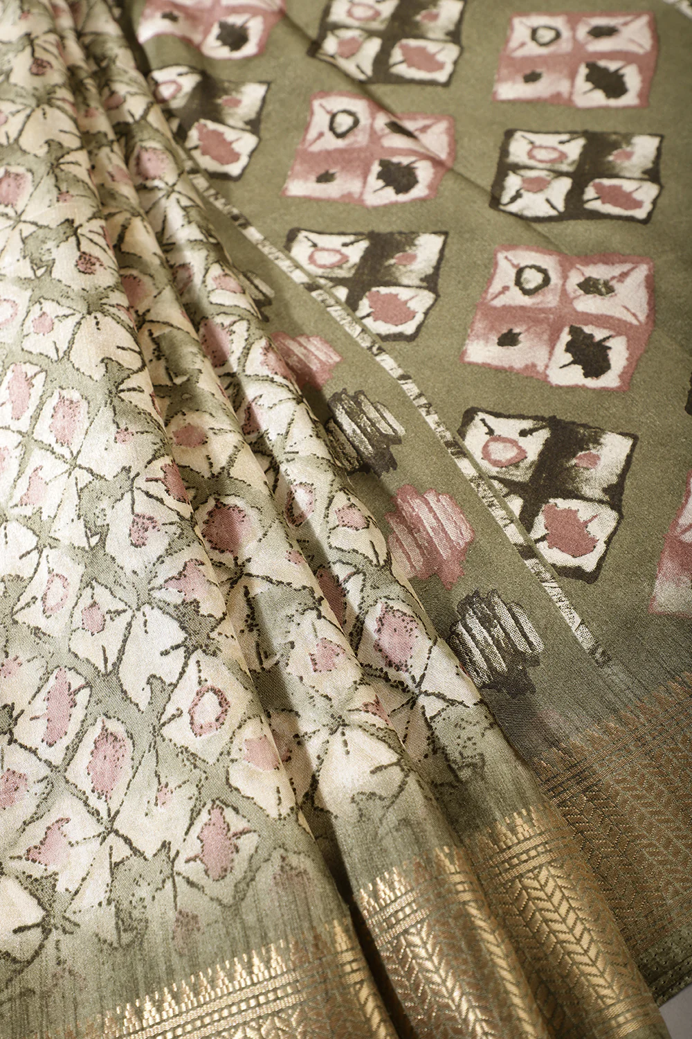 Sage Green Color Cotton Silk Abstract Printed Saree - Image 3