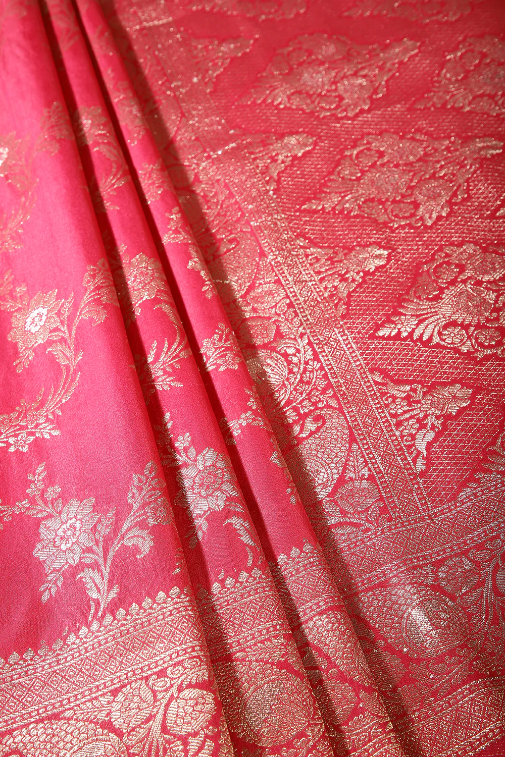 Valentine Red Colour Zari Woven South Silk Saree - Image 5