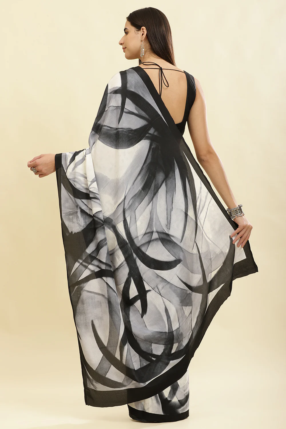 White Printed Crepe Silk Saree - Image 7