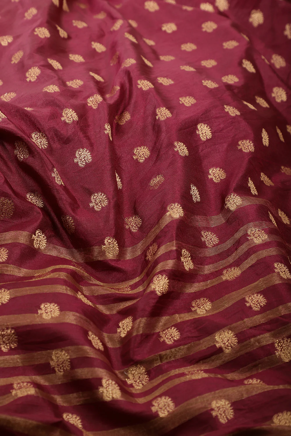 Wine Silk Zari & Resham  Woven Saree - Image 4